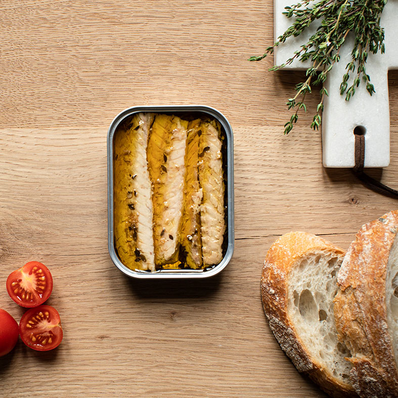 Makrélafilé olívaolajban fokhagymával és petrezselyemmel, Conservas Santos, 120 g-Campos Santos-Sol Deli