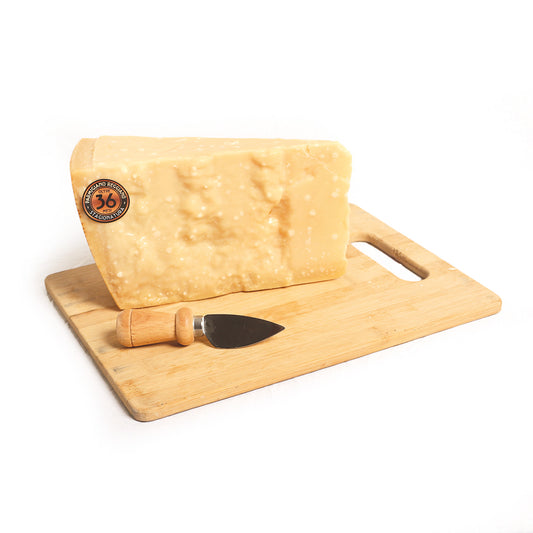 Parmigiano Reggiano sajt, 36 hónapig érlelt-Latteria Nuova Mandrio-Sol Deli