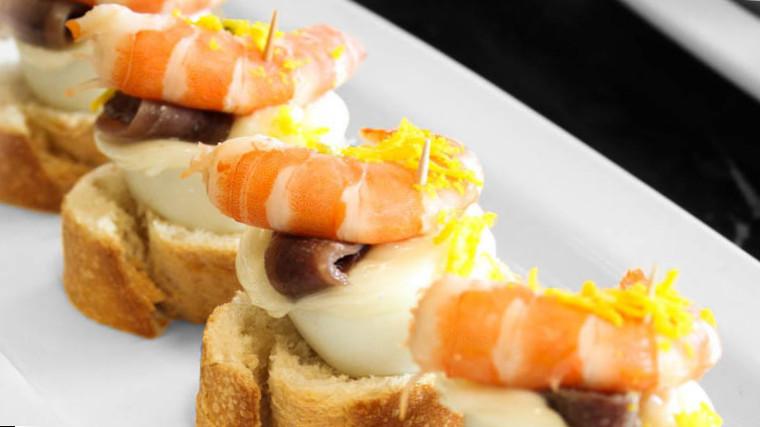 Garnélás-fürjtojásos pintxo, 600 g